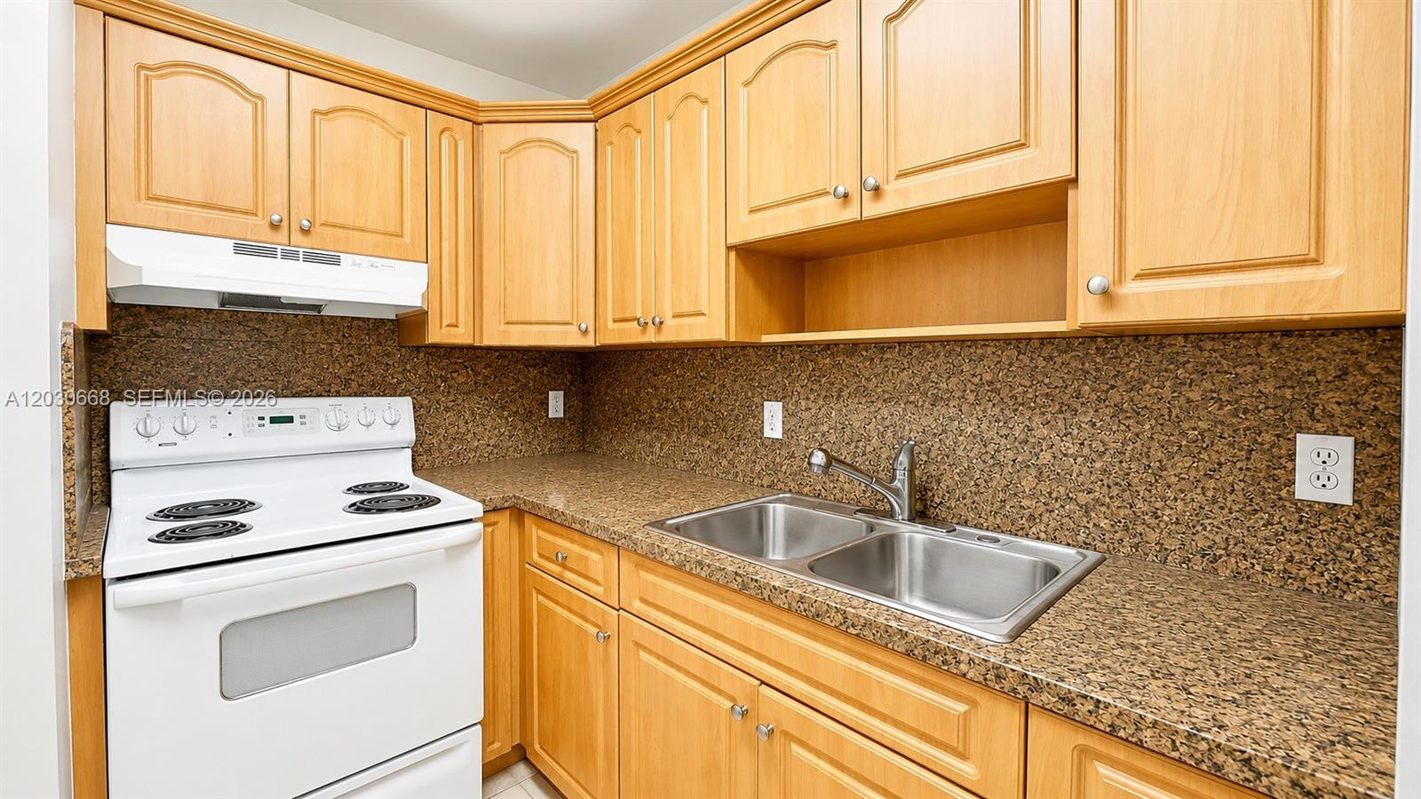 9100 SW 137th Ter 4-3