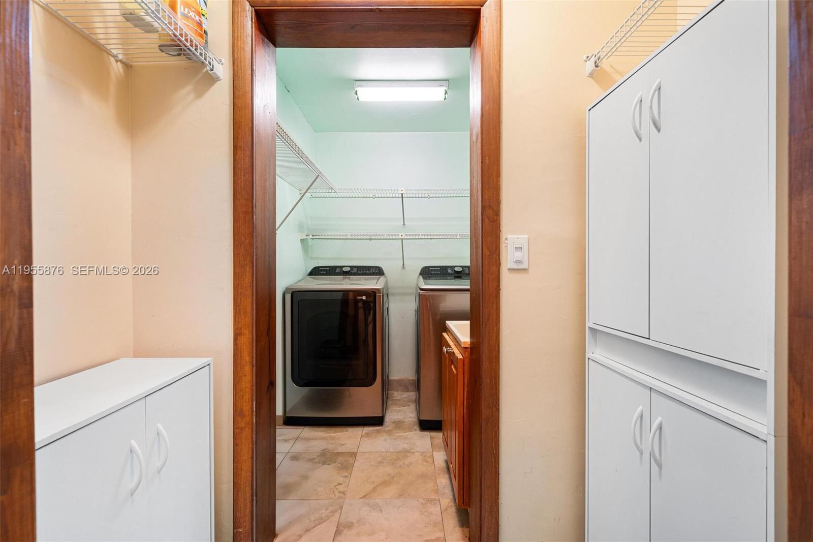 CHESTNUT WOODS - Residential