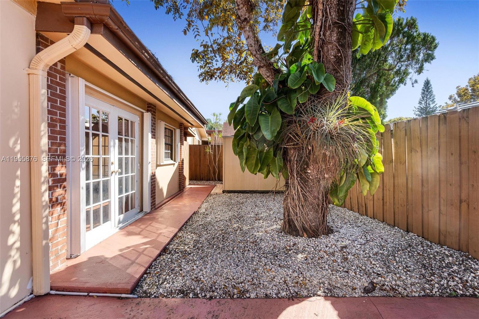 CHESTNUT WOODS - Residential