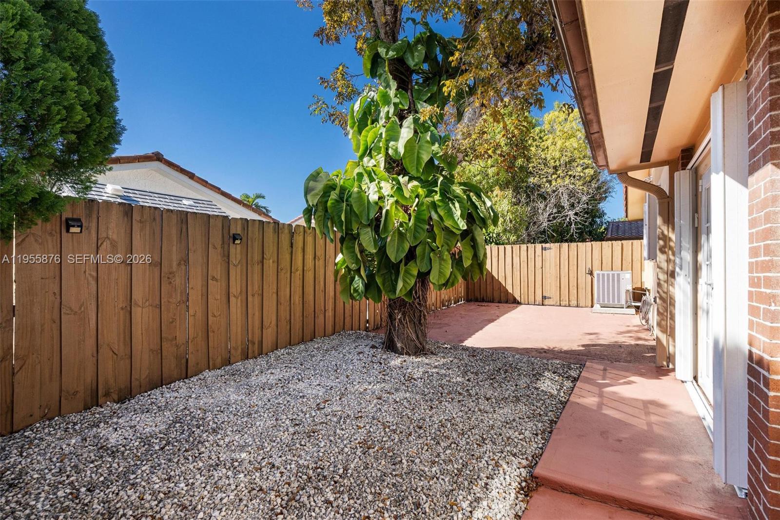 CHESTNUT WOODS - Residential