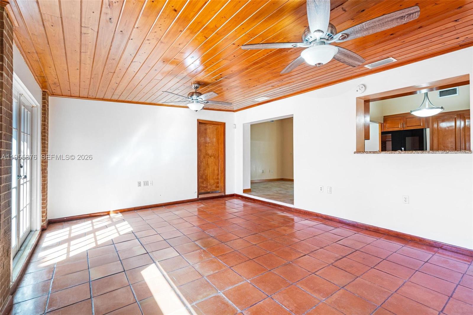 CHESTNUT WOODS - Residential