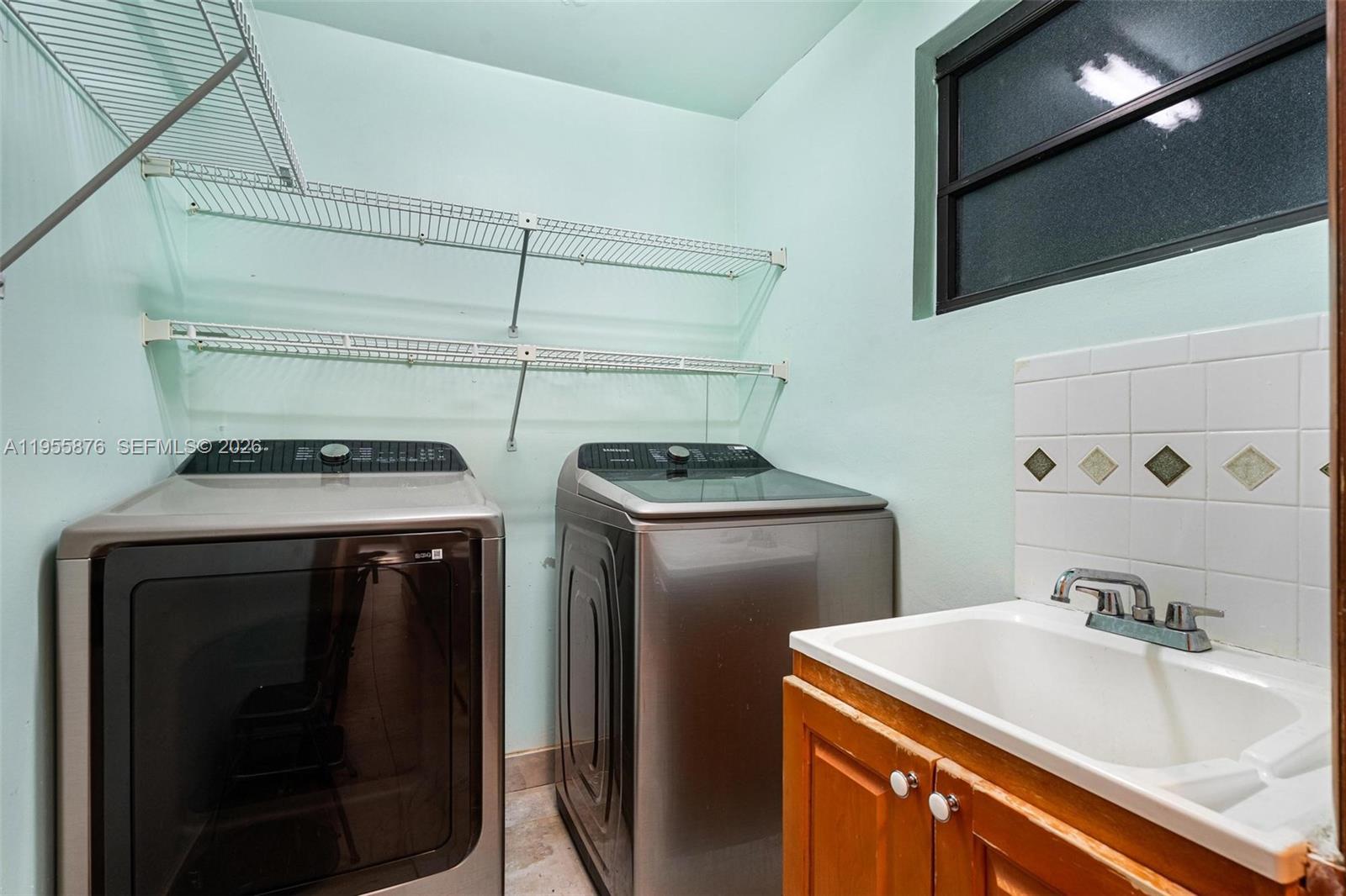 CHESTNUT WOODS - Residential