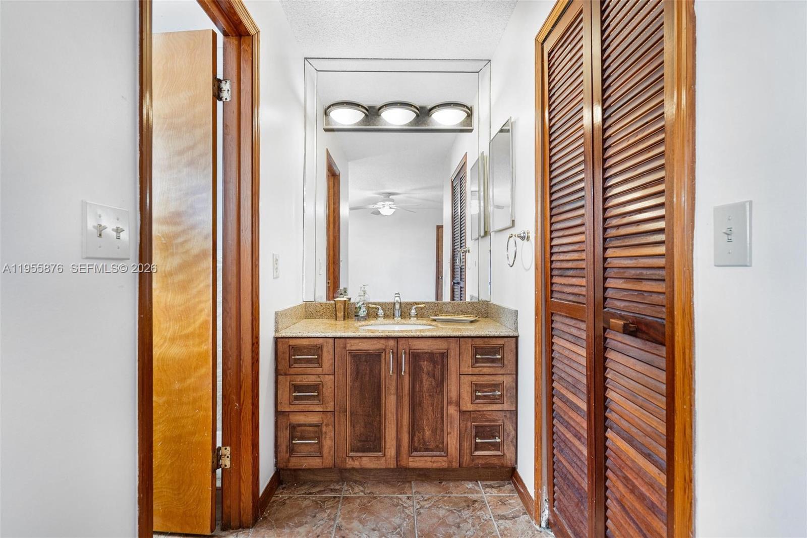 CHESTNUT WOODS - Residential