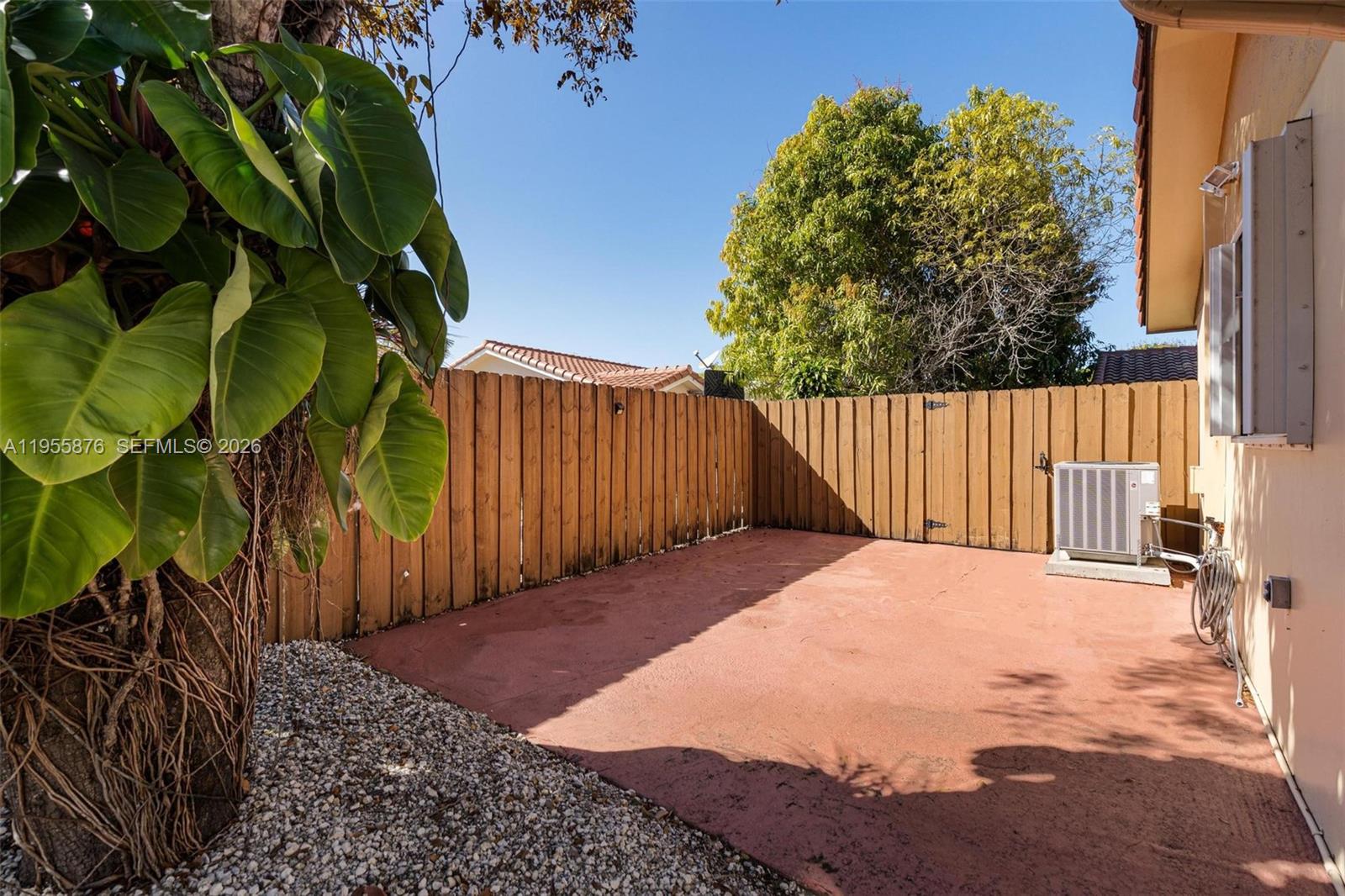 CHESTNUT WOODS - Residential