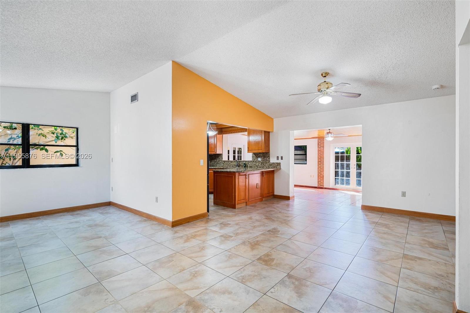 CHESTNUT WOODS - Residential