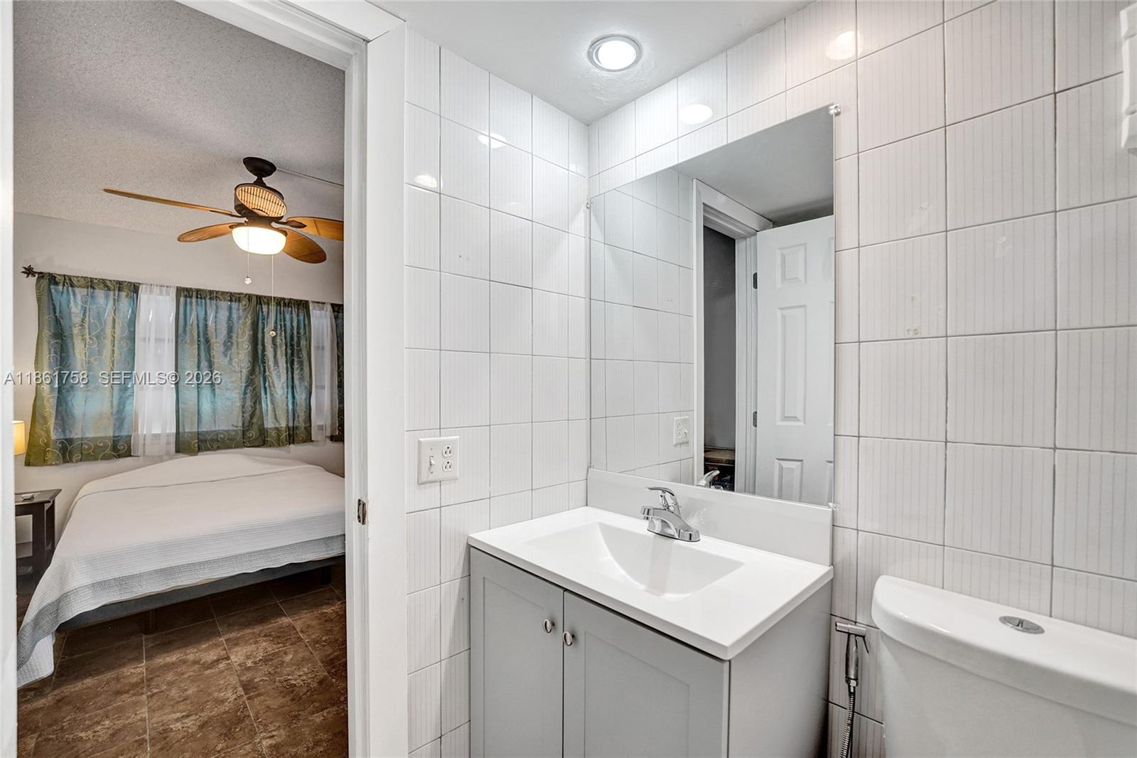 ISLE OF PARADISE CO-OP F - Residential