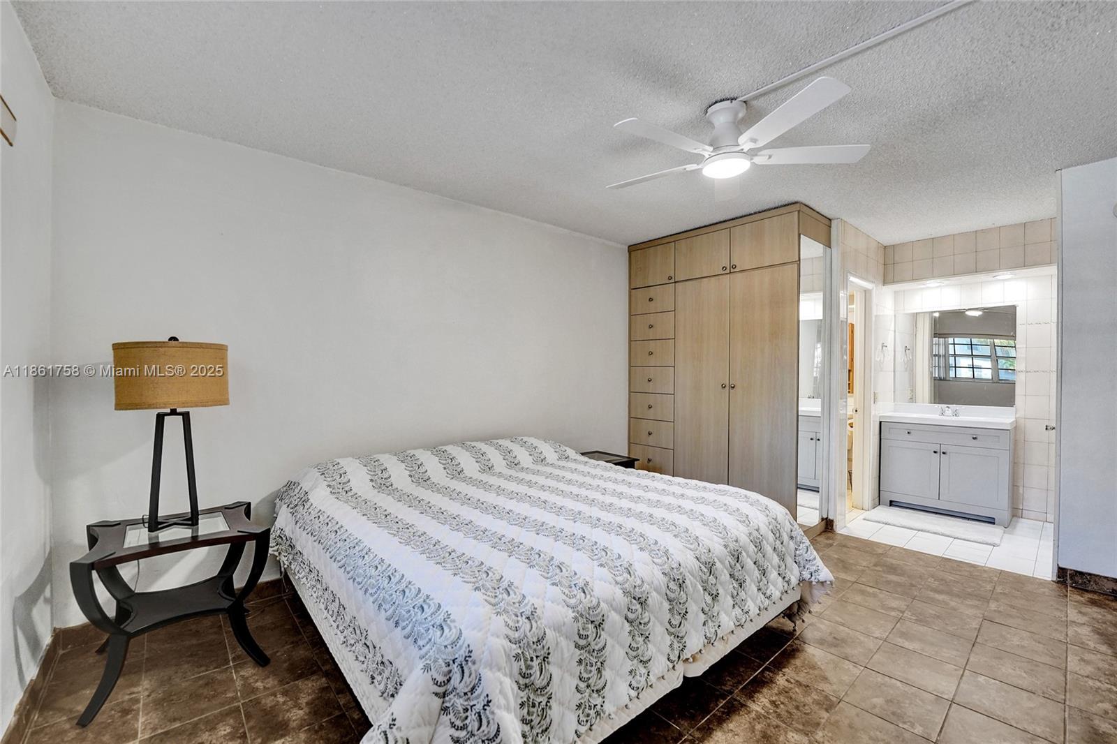 ISLE OF PARADISE CO-OP F - Residential