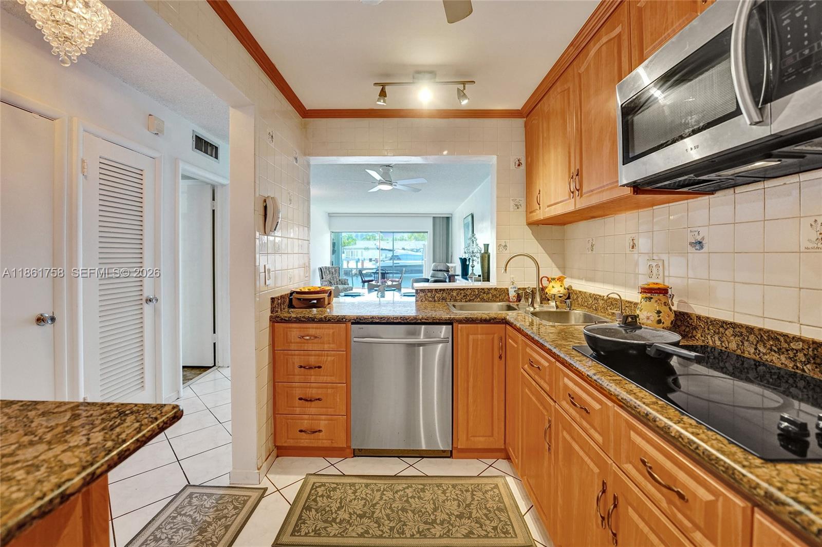 ISLE OF PARADISE CO-OP F - Residential