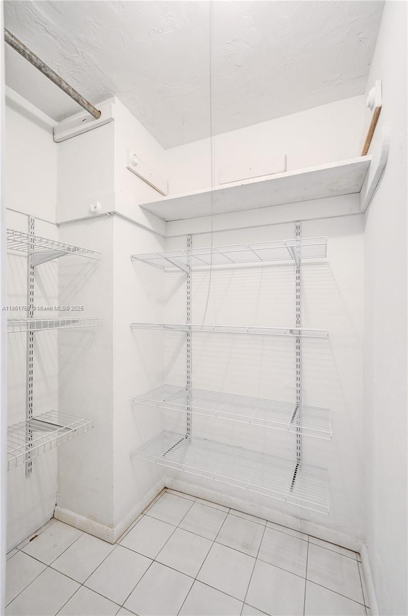 ISLE OF PARADISE CO-OP F - Residential