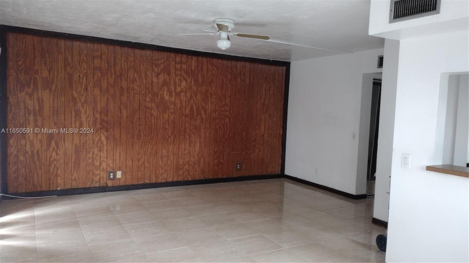 BRENTWOOD WEST TOWNHOUSES - Residential Lease