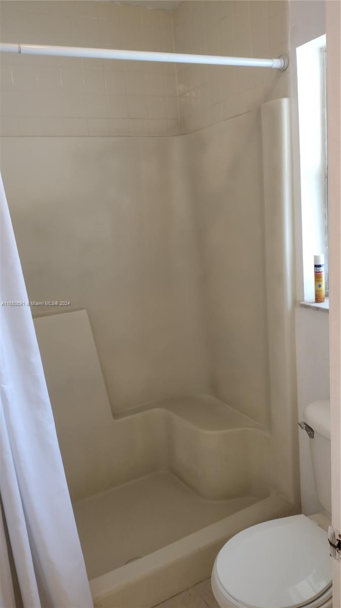 BRENTWOOD WEST TOWNHOUSES - Residential Lease