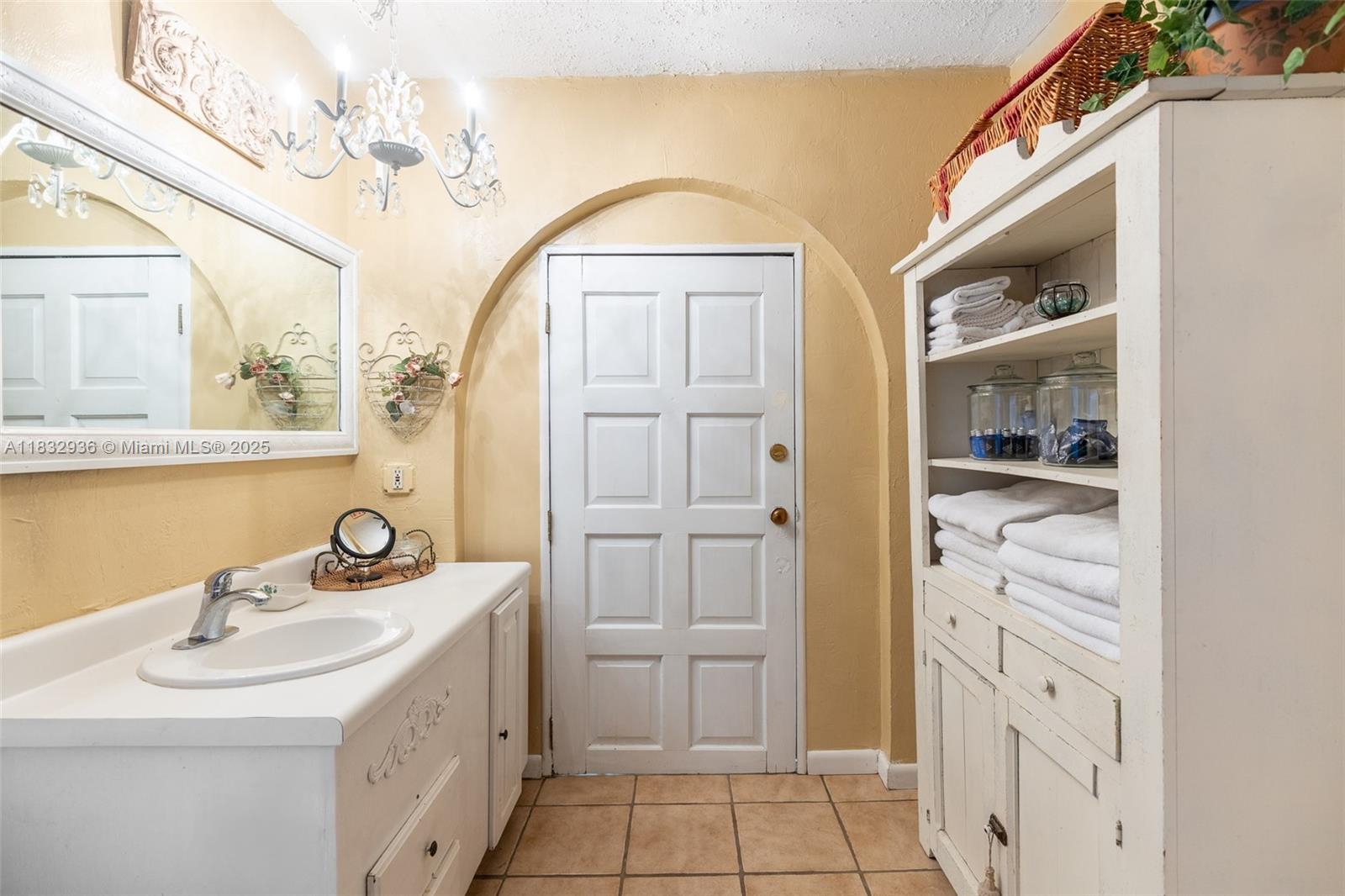 TROPICO ESTATES - Residential