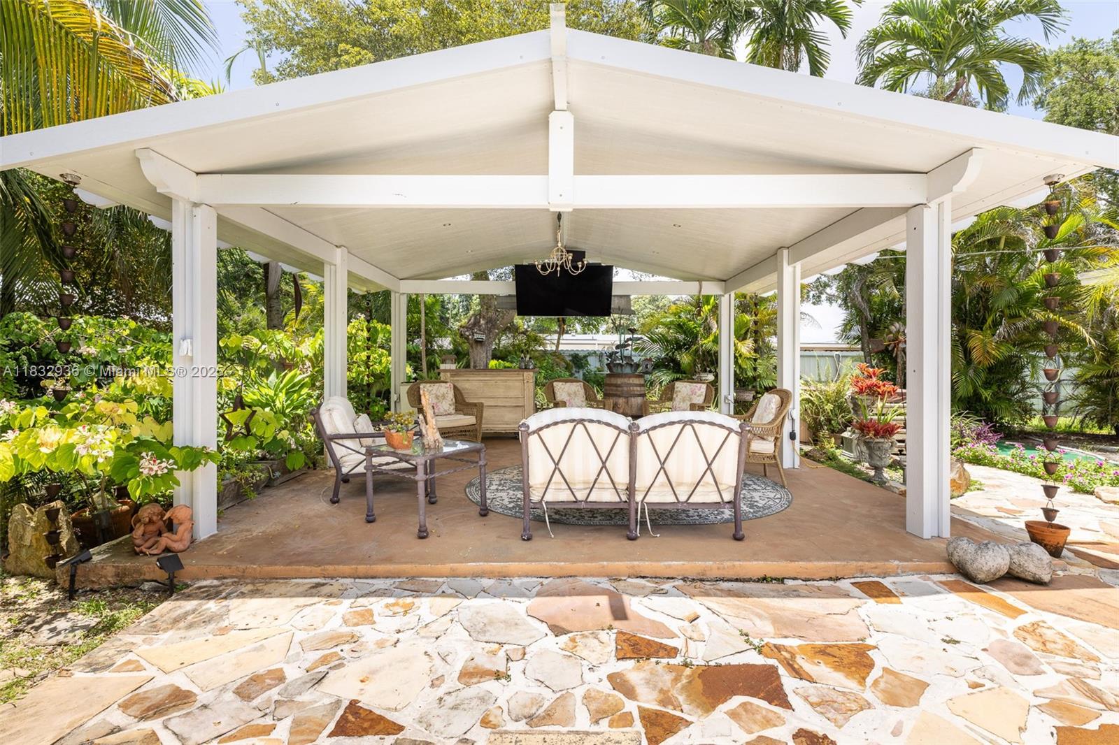 TROPICO ESTATES - Residential