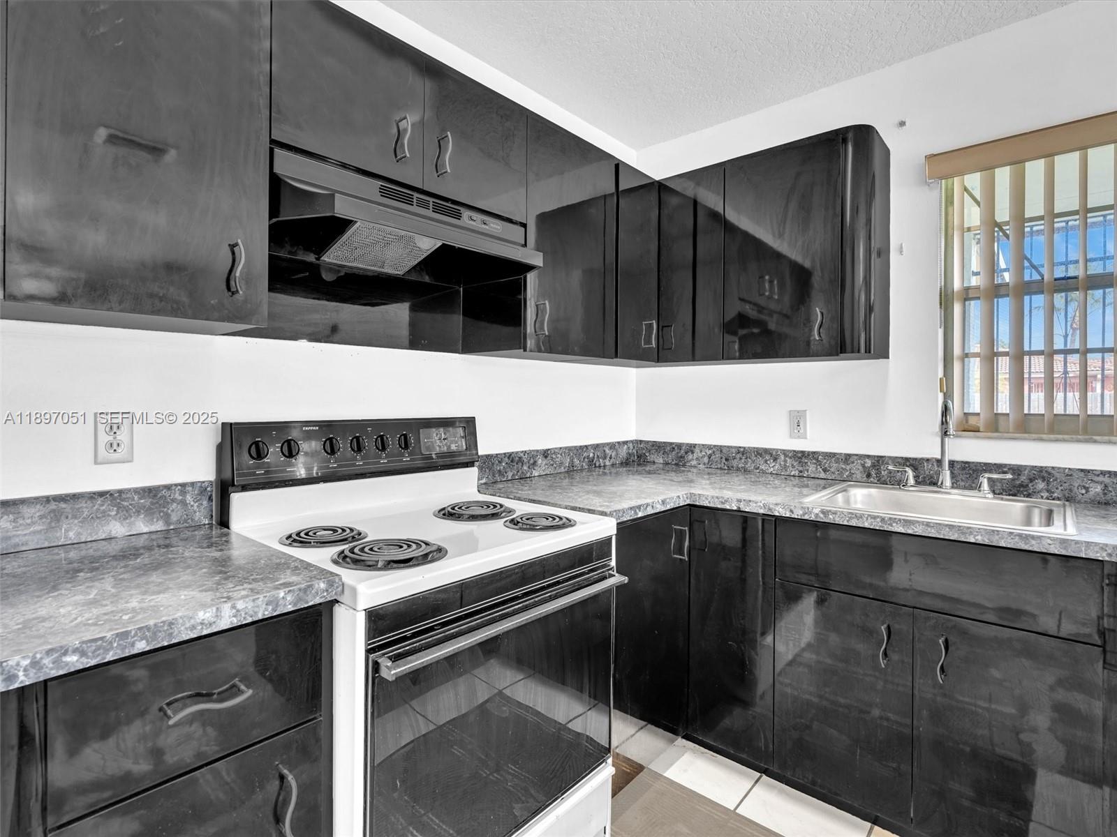 WEST PERRINE - Residential