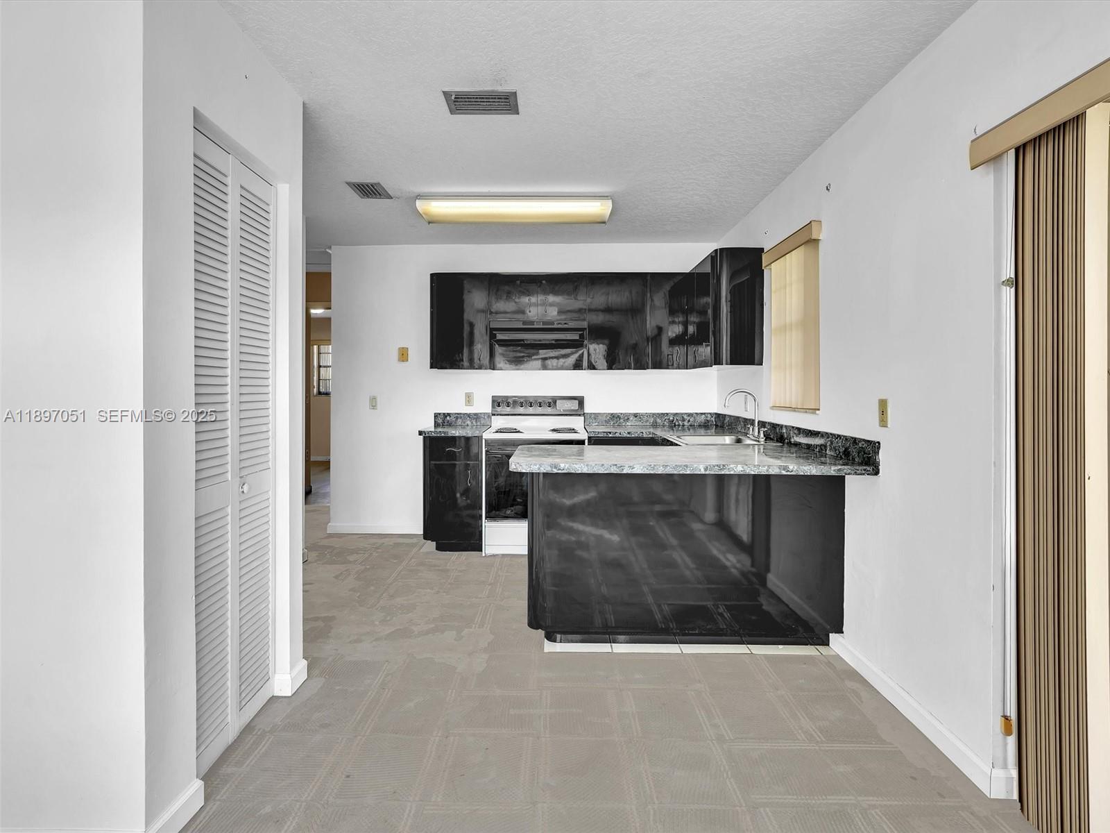 WEST PERRINE - Residential