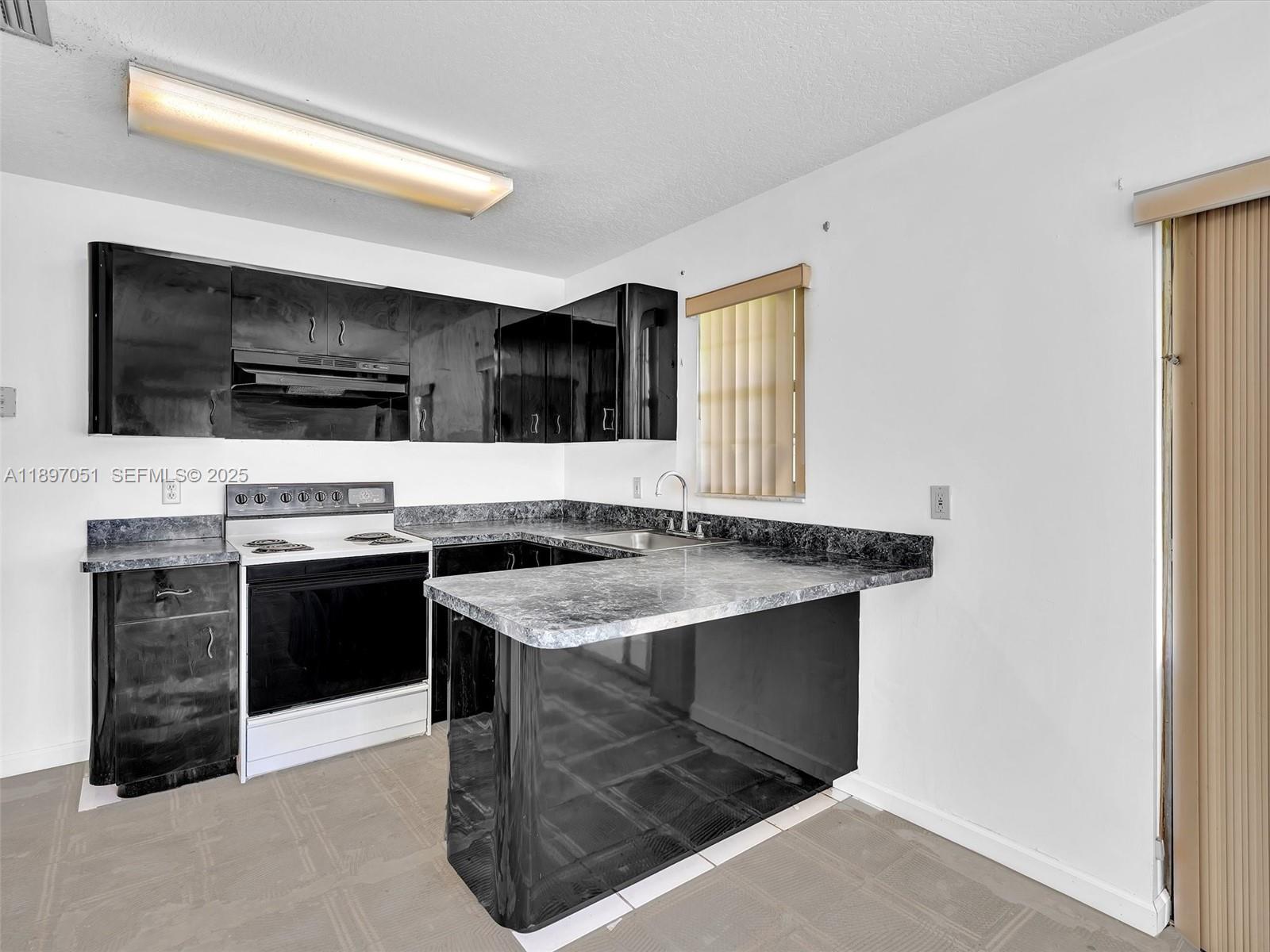 WEST PERRINE - Residential