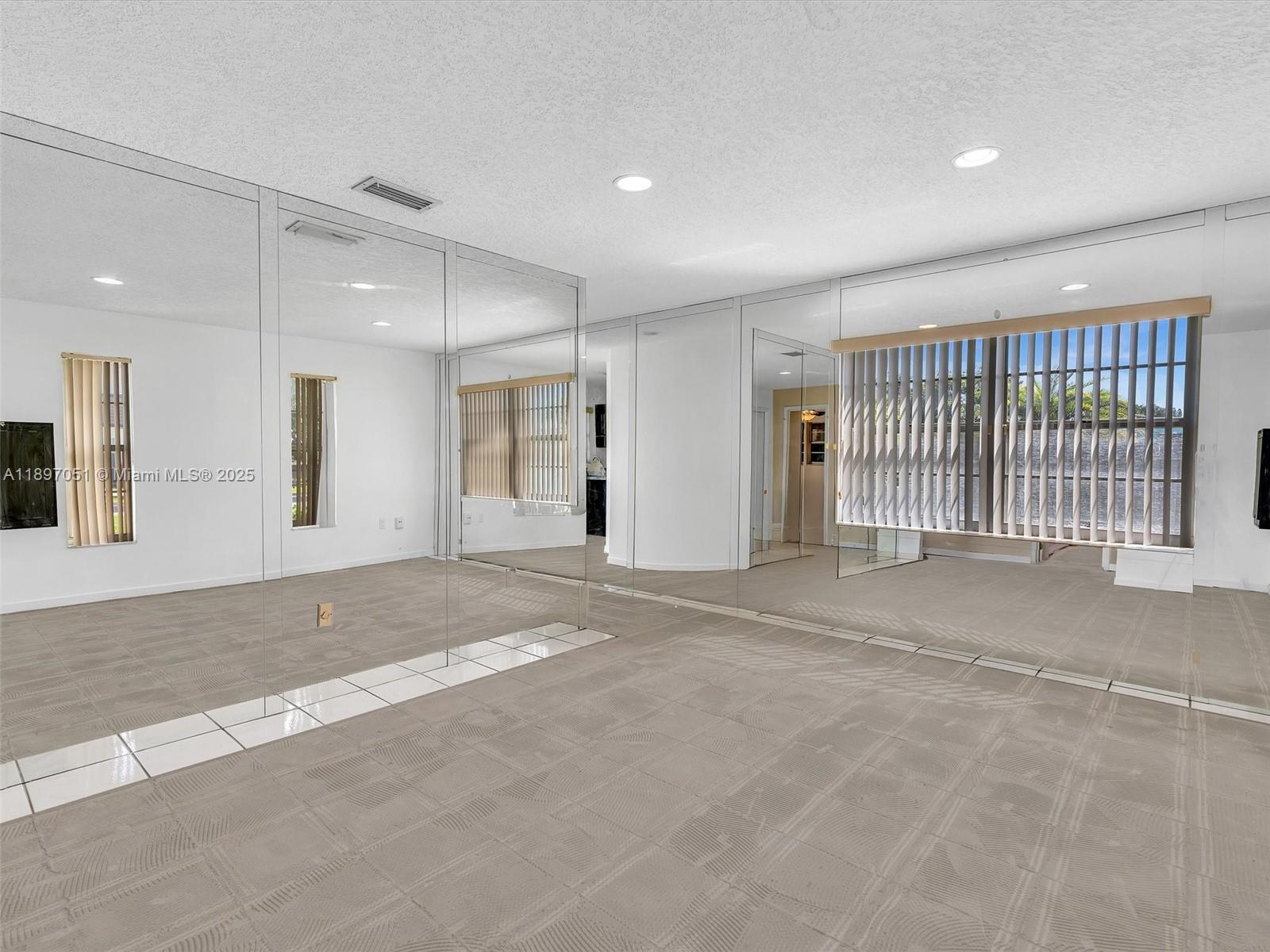 WEST PERRINE - Residential