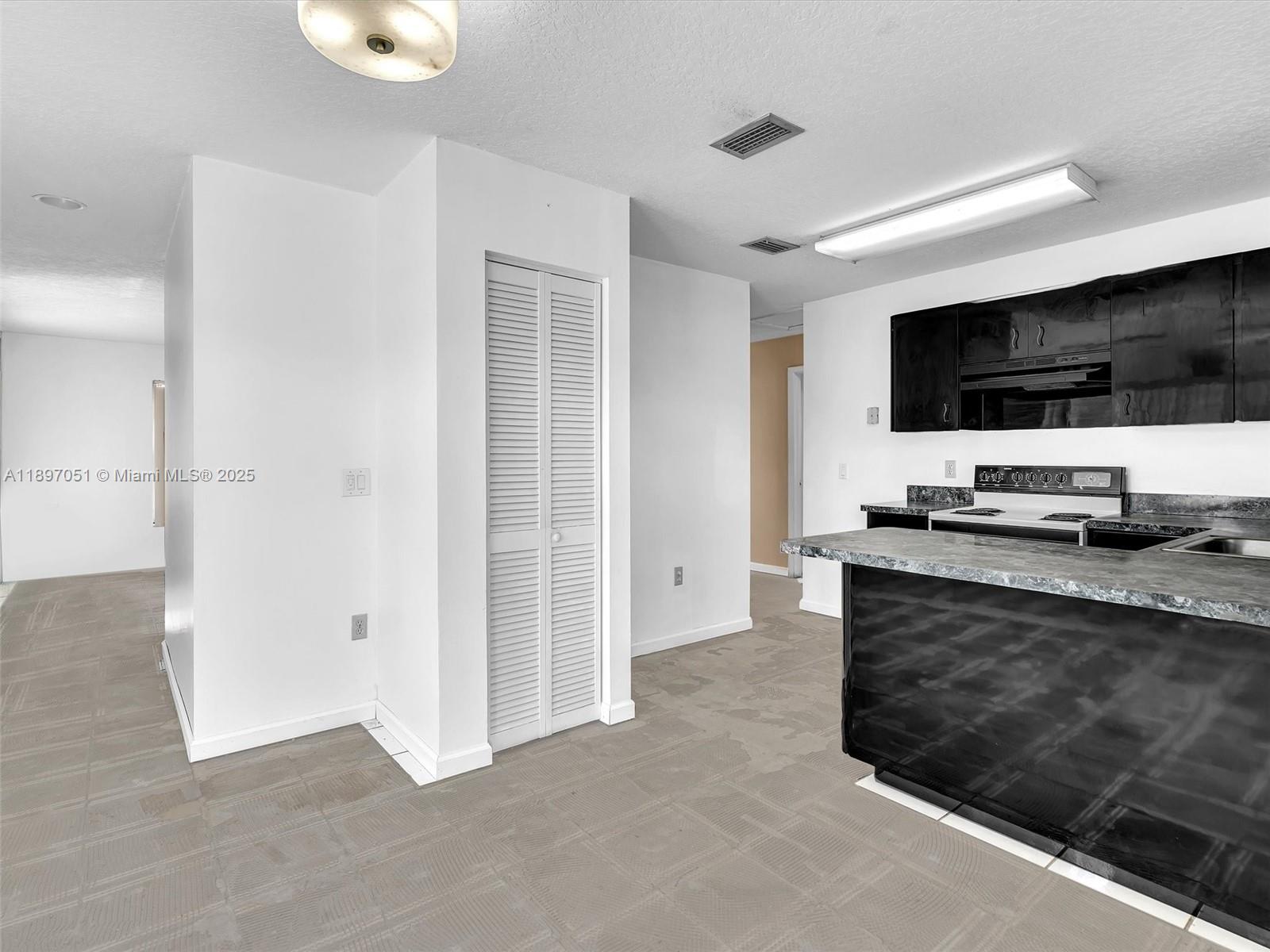 WEST PERRINE - Residential