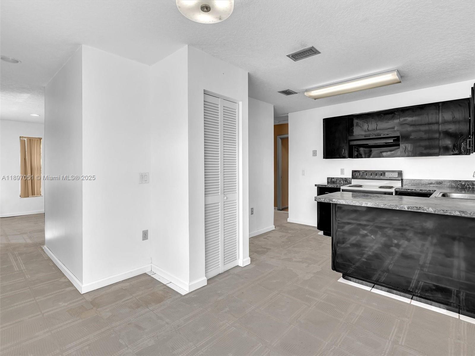 WEST PERRINE - Residential