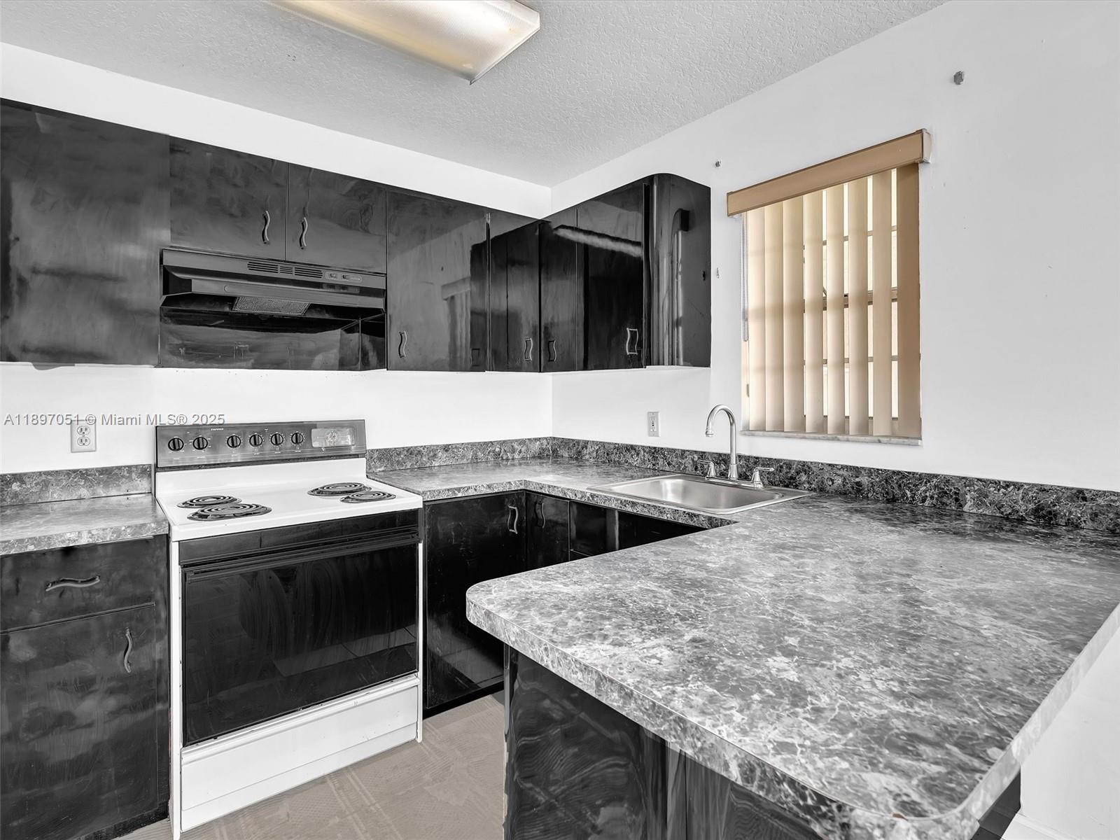 WEST PERRINE - Residential