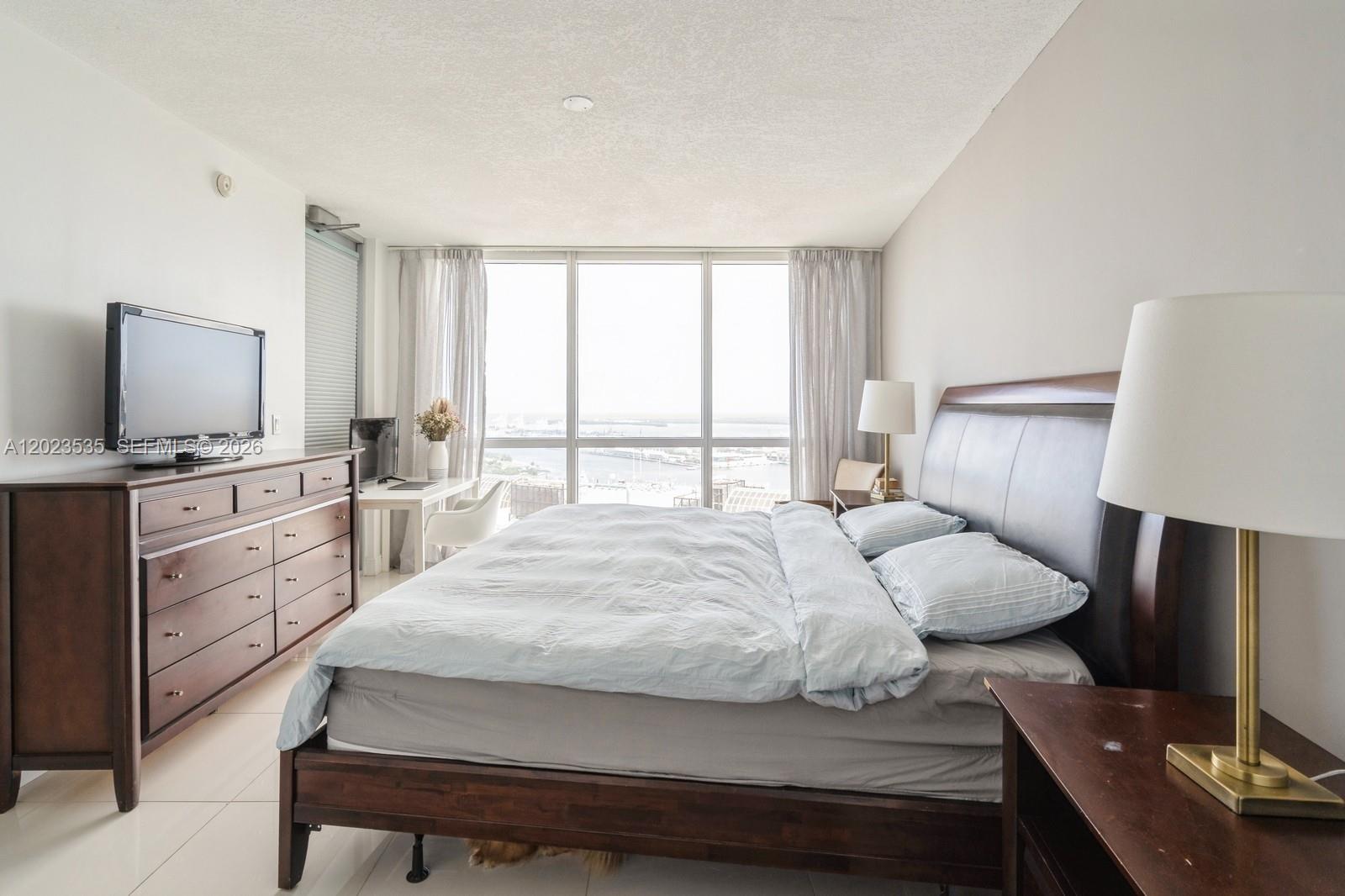 OPERA TOWER CONDO - Residential