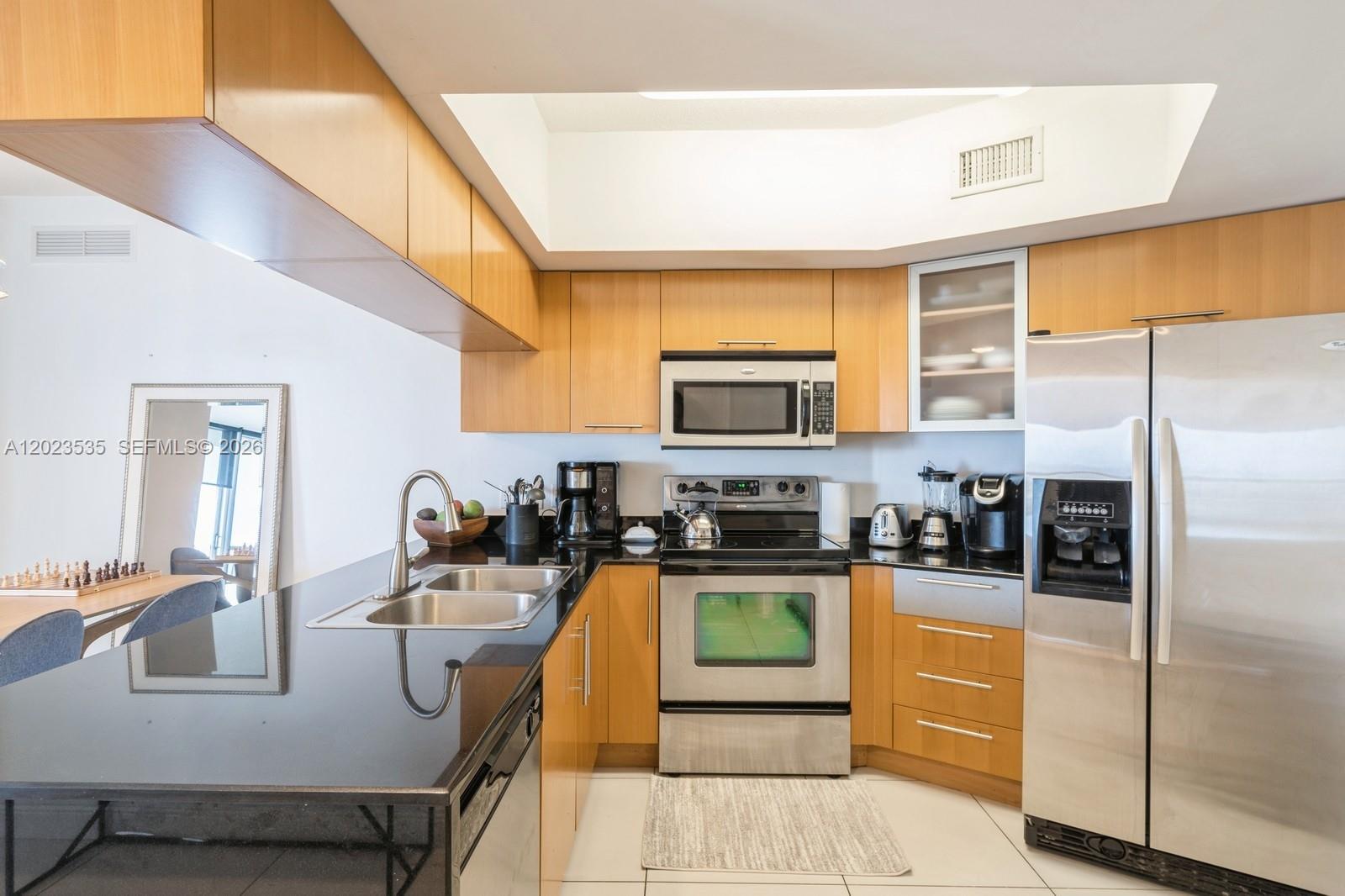 OPERA TOWER CONDO - Residential