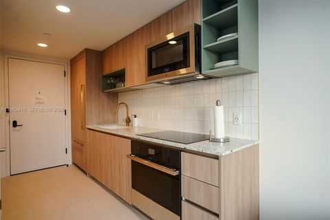 601 NE 1st Ave 3507 Miami FL 33132