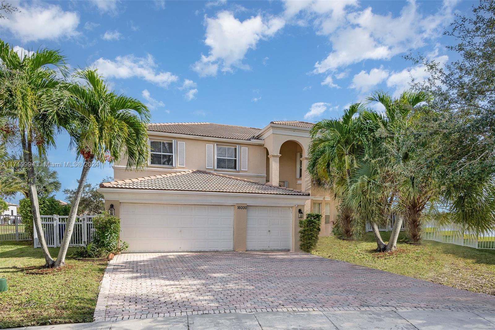 16000 Sw 49th Ct, Miramar, Broward County, Florida - 5 Bedrooms  
3 Bathrooms - 