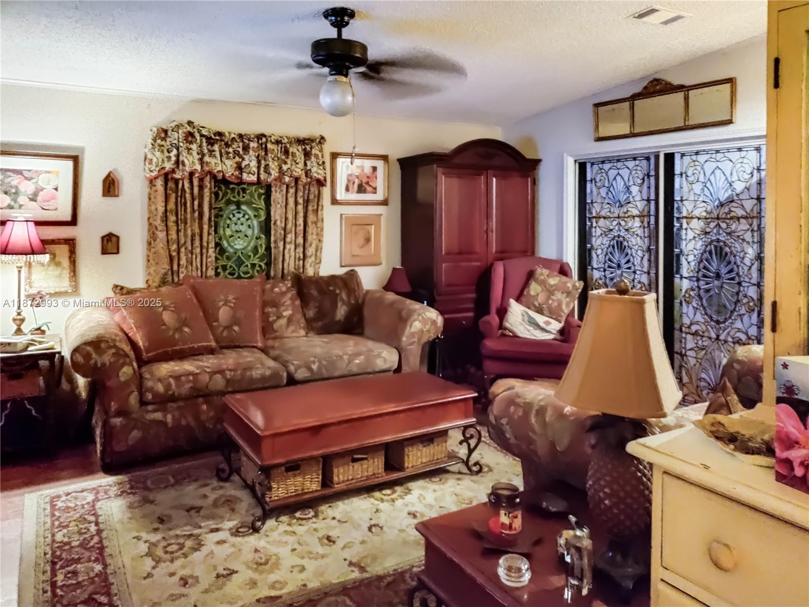 GATEWAY ESTATES PARK COND - Residential