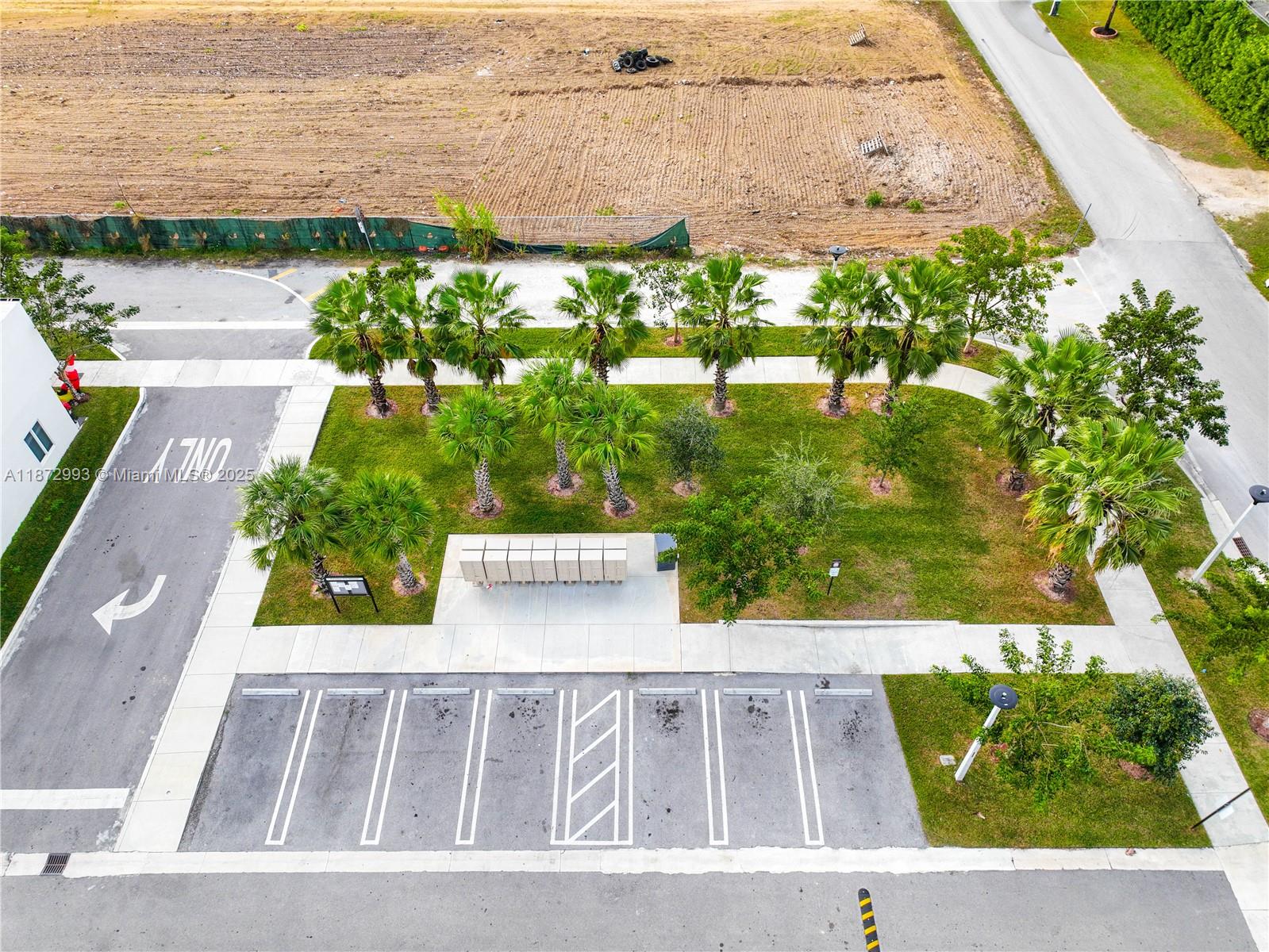 GATEWAY ESTATES PARK COND - Residential