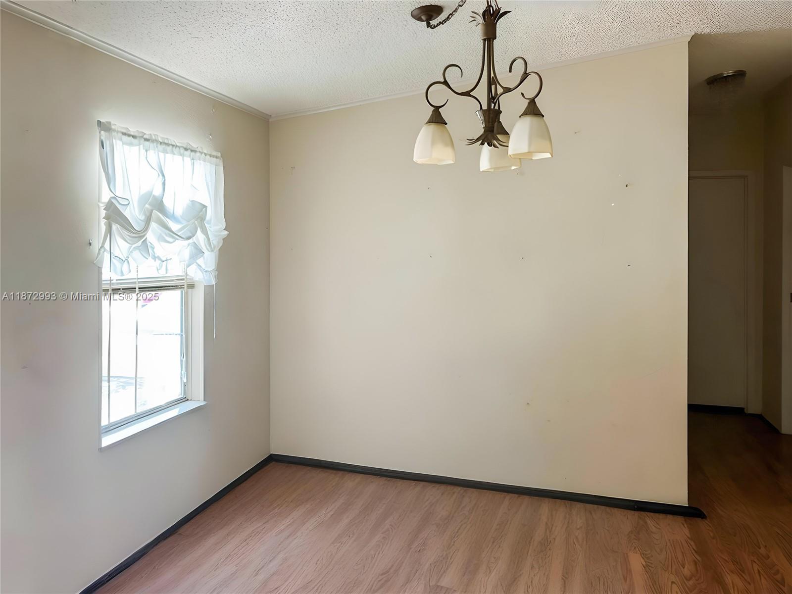 GATEWAY ESTATES PARK COND - Residential