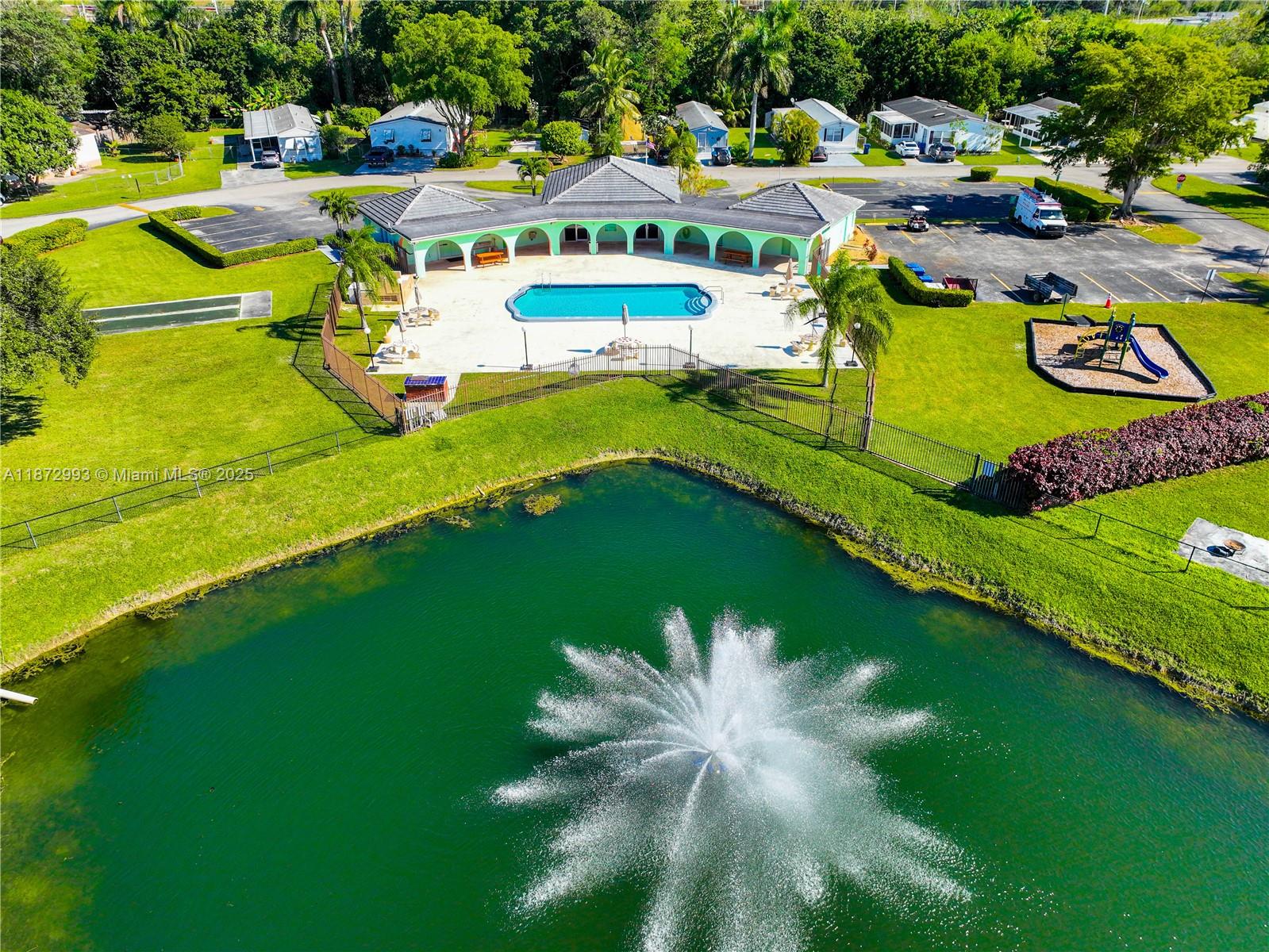 GATEWAY ESTATES PARK COND - Residential