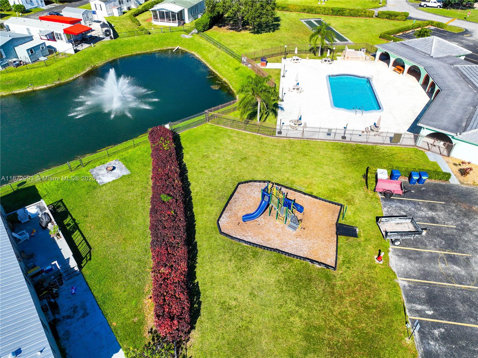 GATEWAY ESTATES PARK COND - Residential