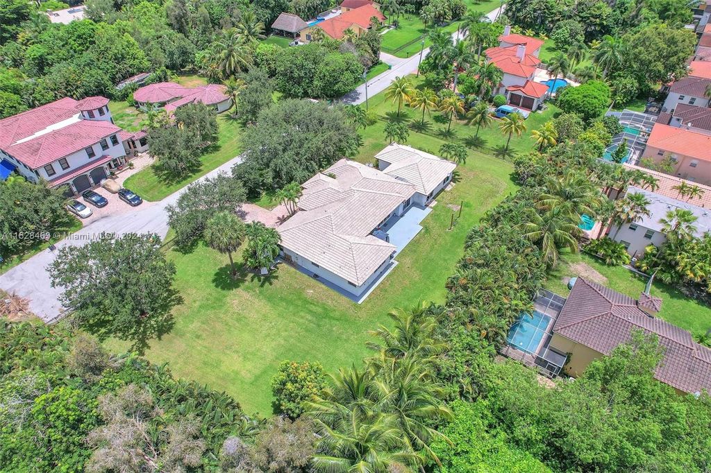 Photo of 12390 NW 2nd St, Plantation, FL 33325 (MLS # A11628463)