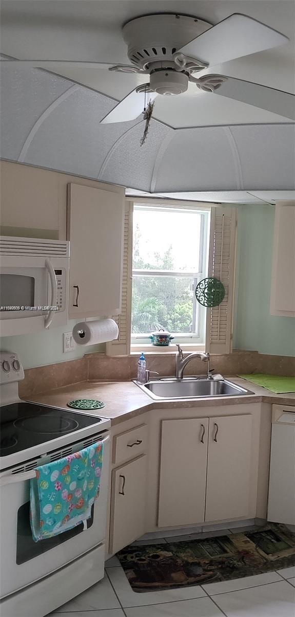POINCIANA PLACE CONDO A,B - Residential