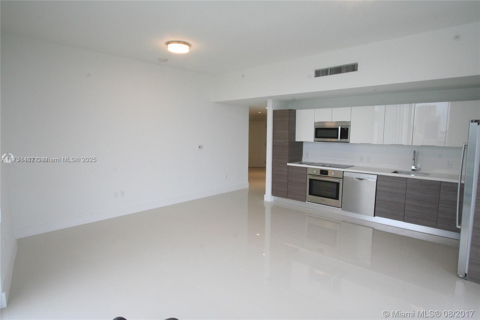 1010 SW 2nd Ave LPH05