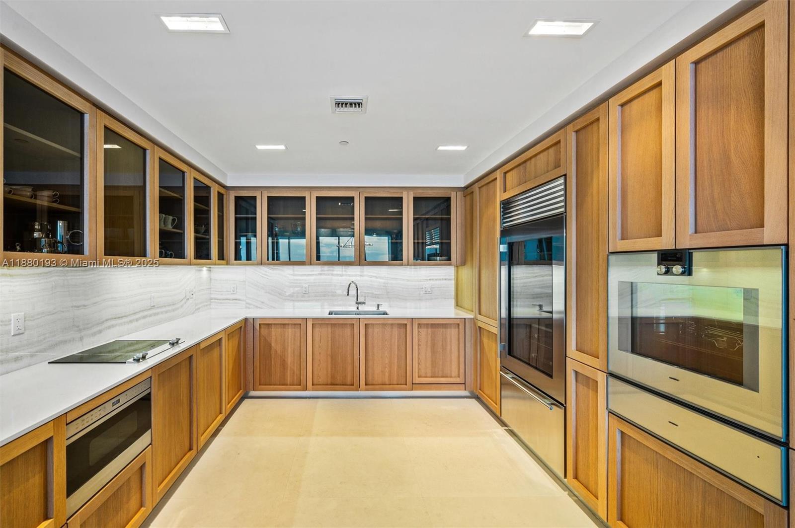 THE RESIDENCES AT THE BAT - Residential