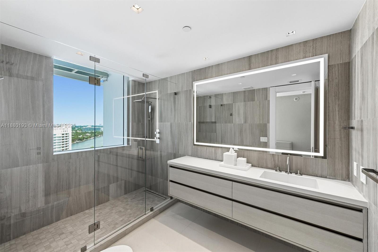 THE RESIDENCES AT THE BAT - Residential