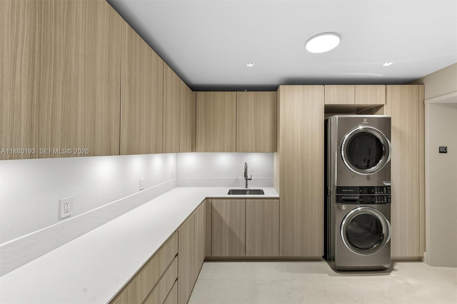 THE RESIDENCES AT THE BAT - Residential