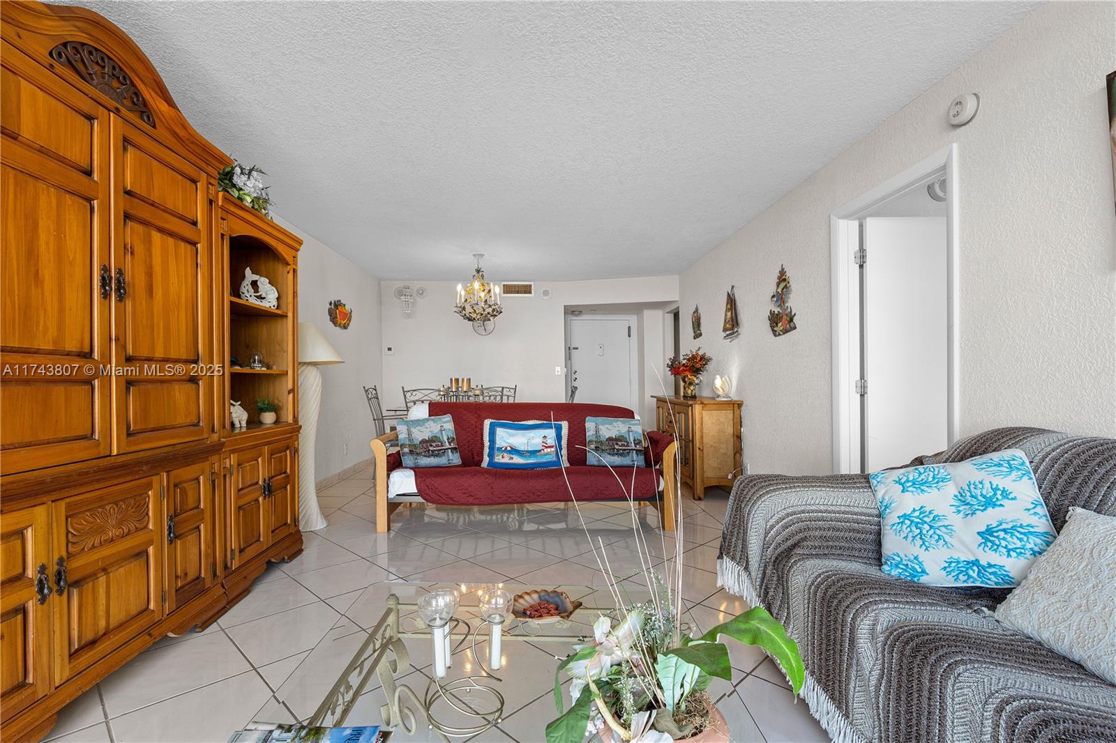 POMPANO BEACH CLUB NORTH - Residential