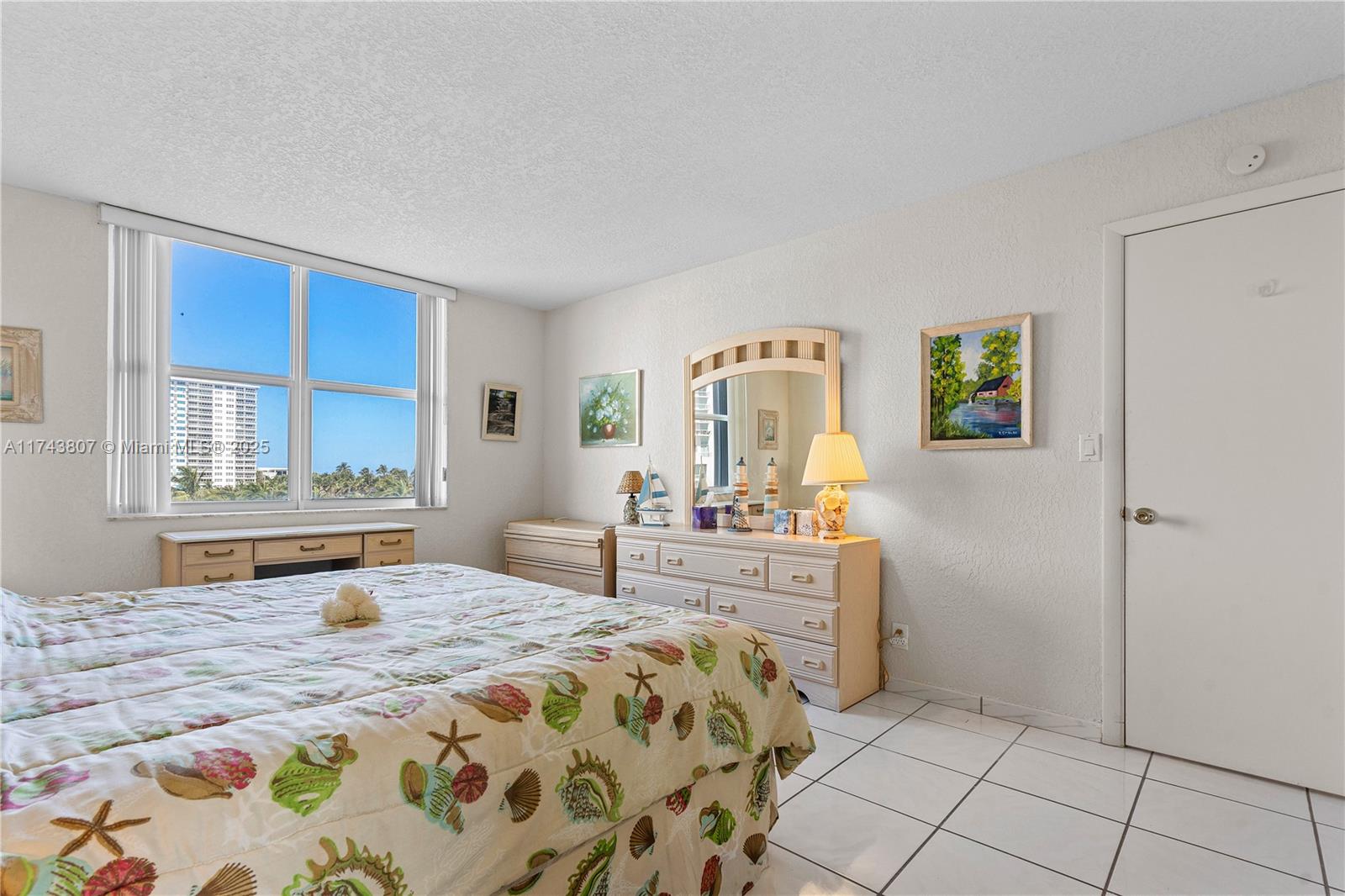 POMPANO BEACH CLUB NORTH - Residential