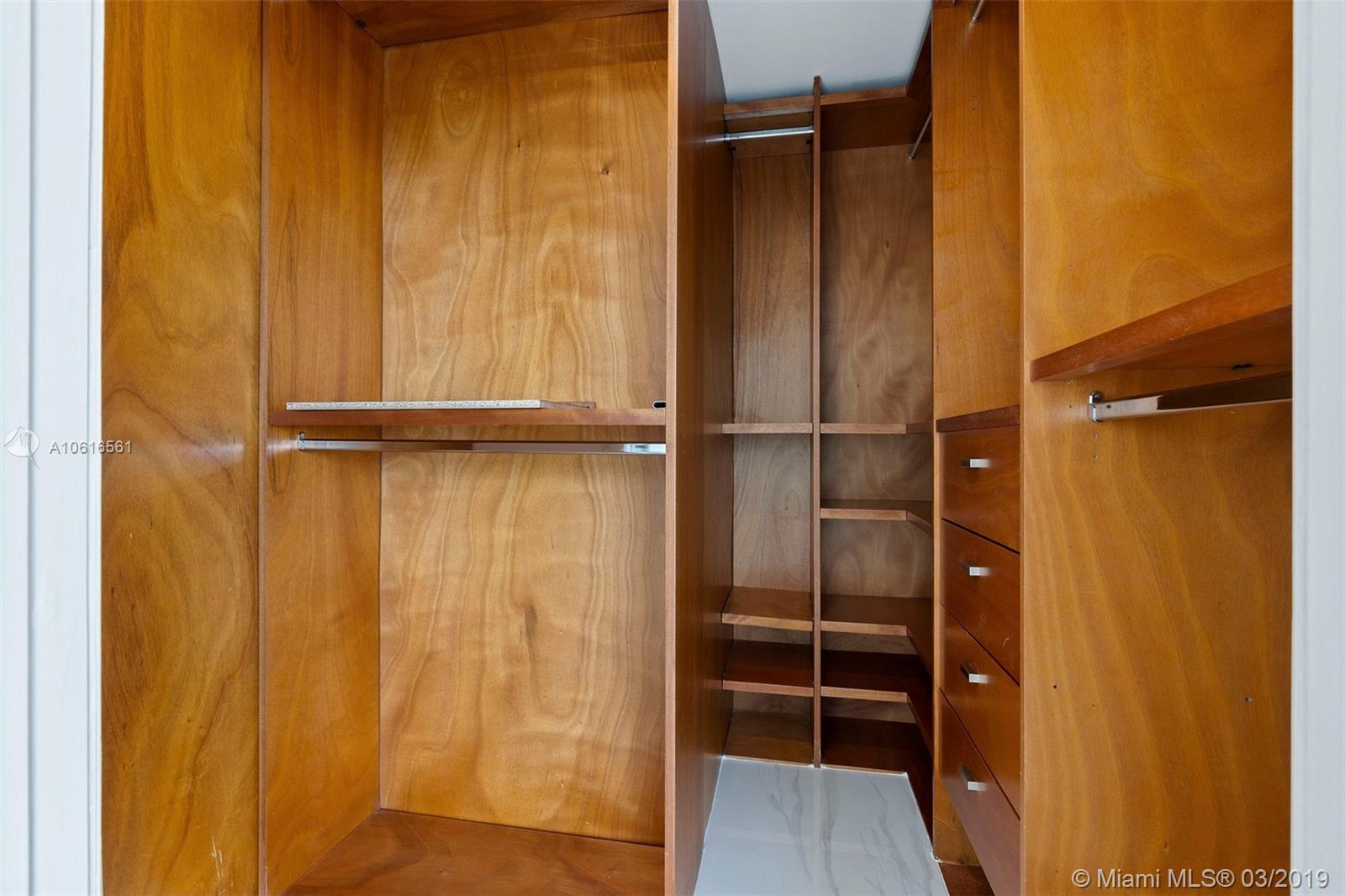 BLUE CONDO - Residential Lease
