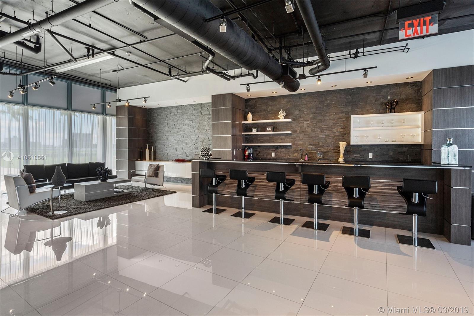 BLUE CONDO - Residential Lease