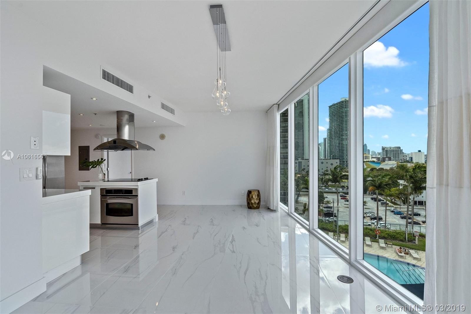 BLUE CONDO - Residential Lease
