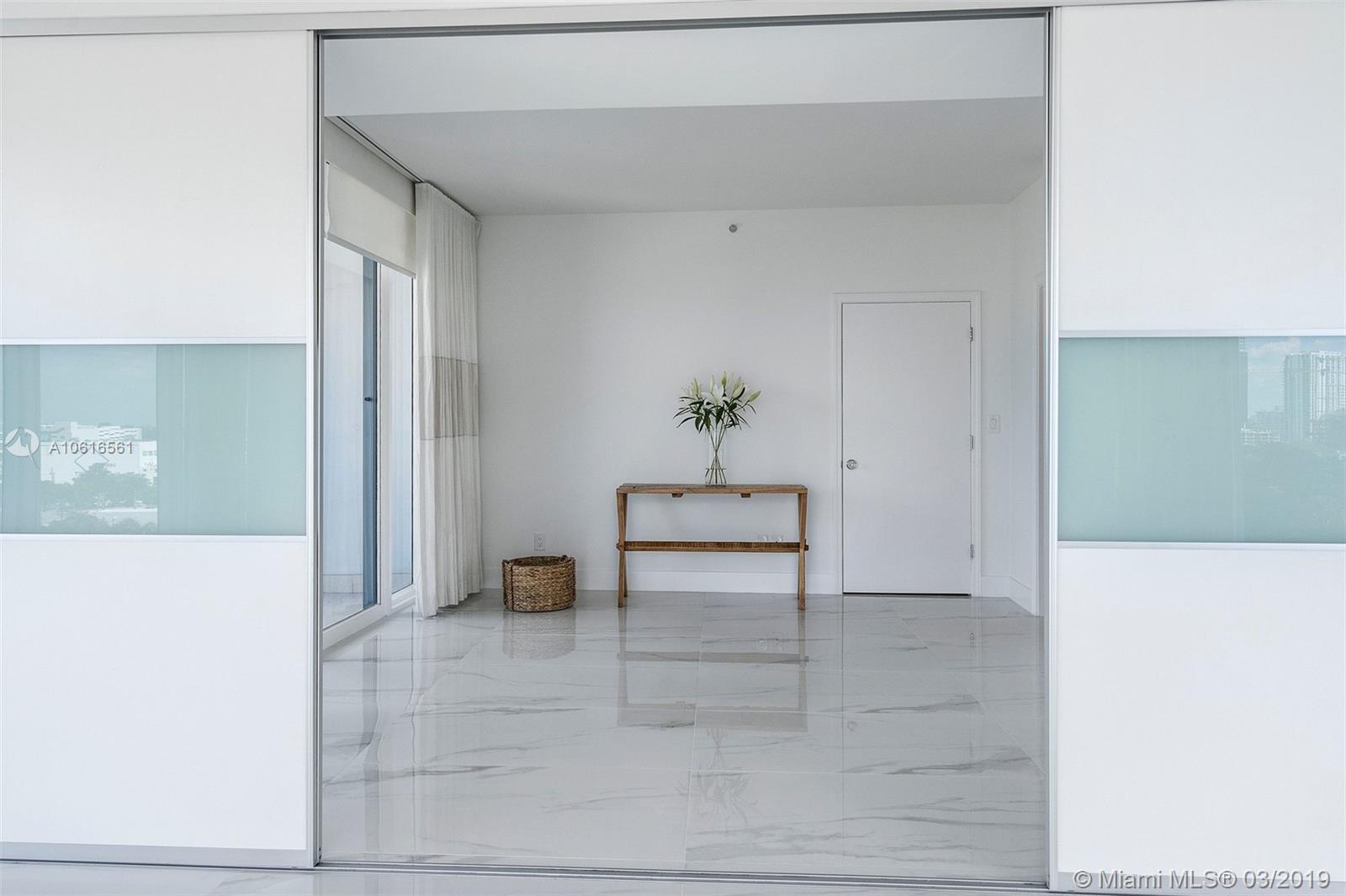 BLUE CONDO - Residential Lease