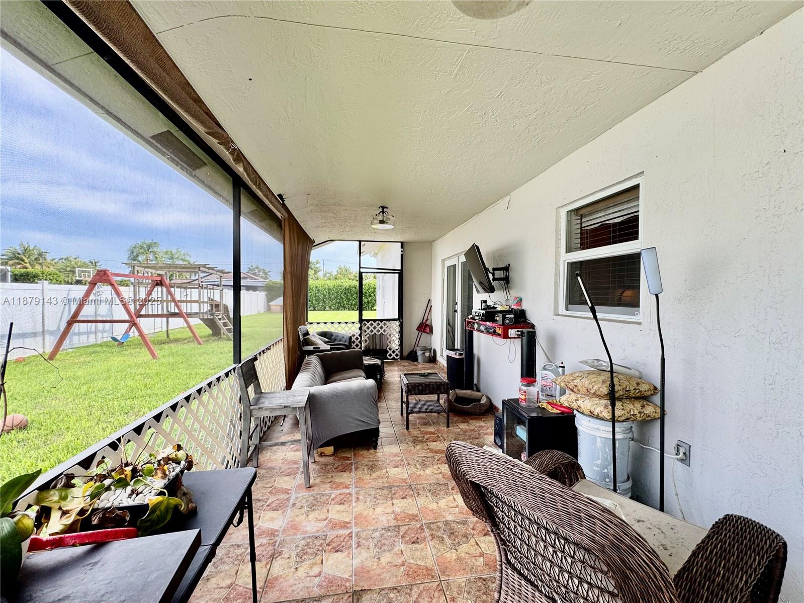 REDLANDS BEST - Residential