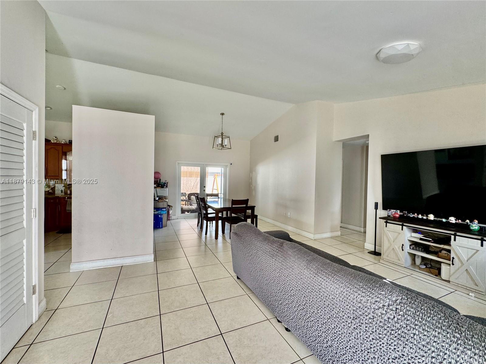 REDLANDS BEST - Residential