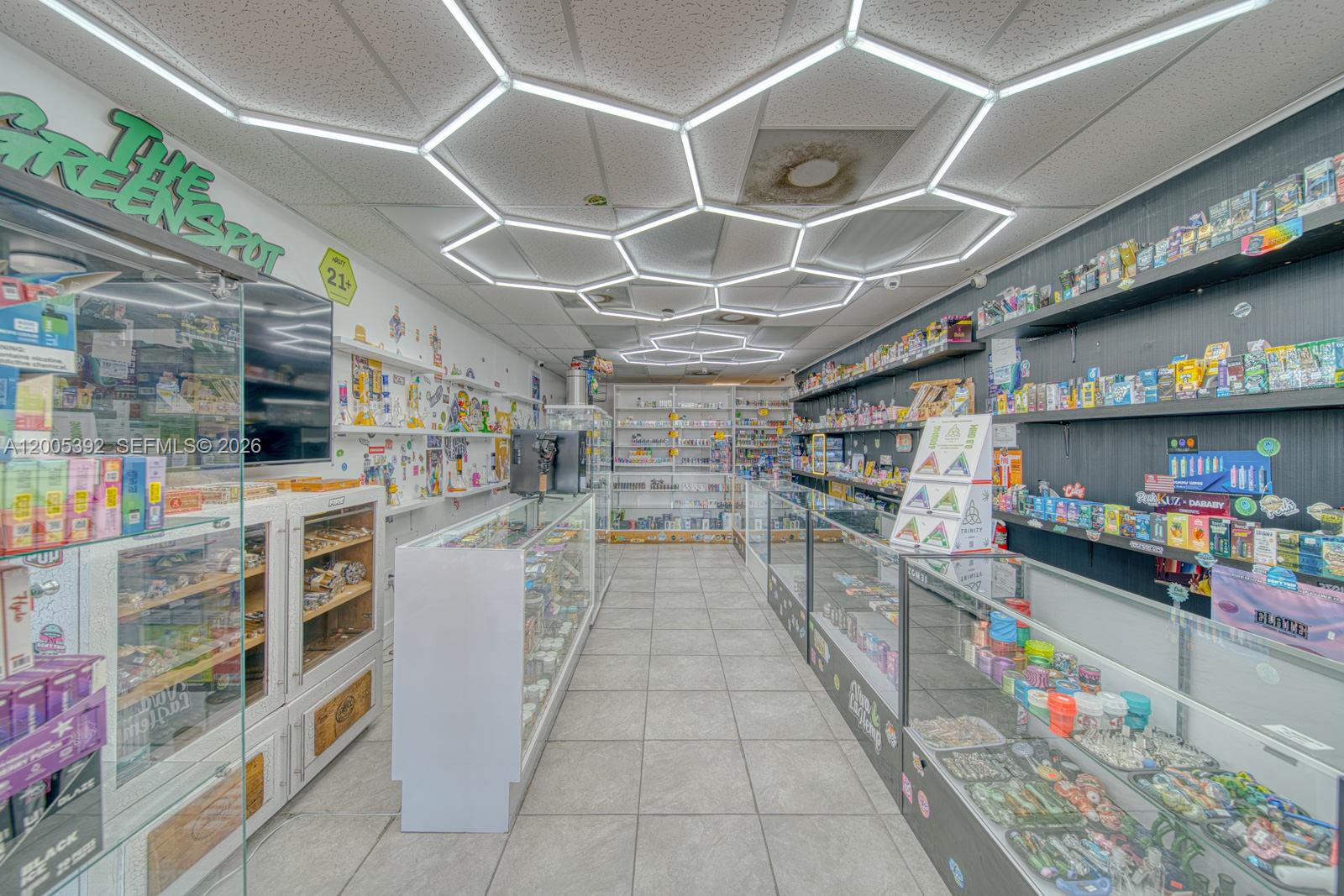 Established Smoke Shop Turnkey Operation