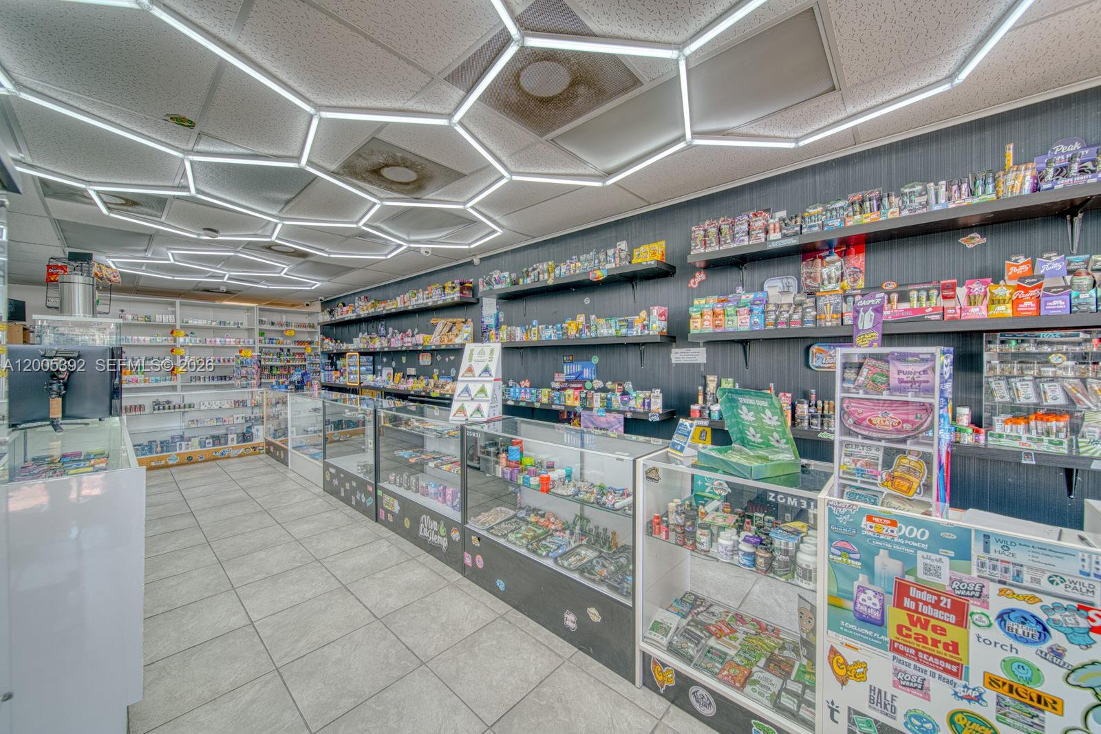 Established Smoke Shop Turnkey Operation