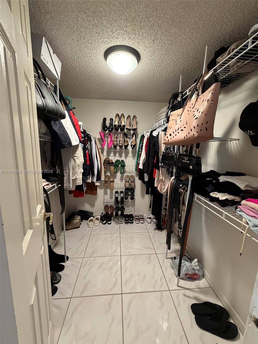 SAMARI LAKE EAST CONDO - Residential